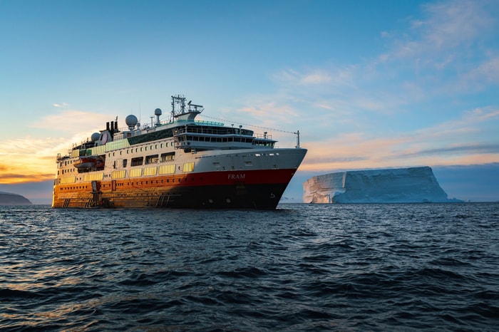 Hurry Inlet, King Christian X Land, Greenland image